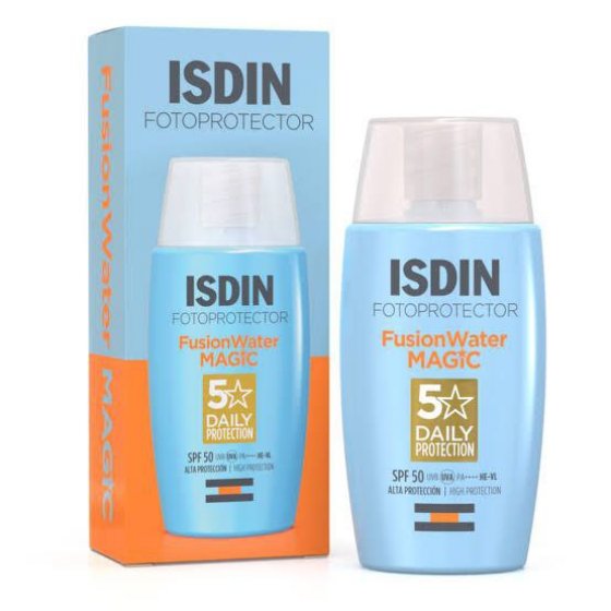 ضد آفتاب ایزدین مدل فیوژن واتر FUSION WATER MAGIC ISDINحاوی SPF50